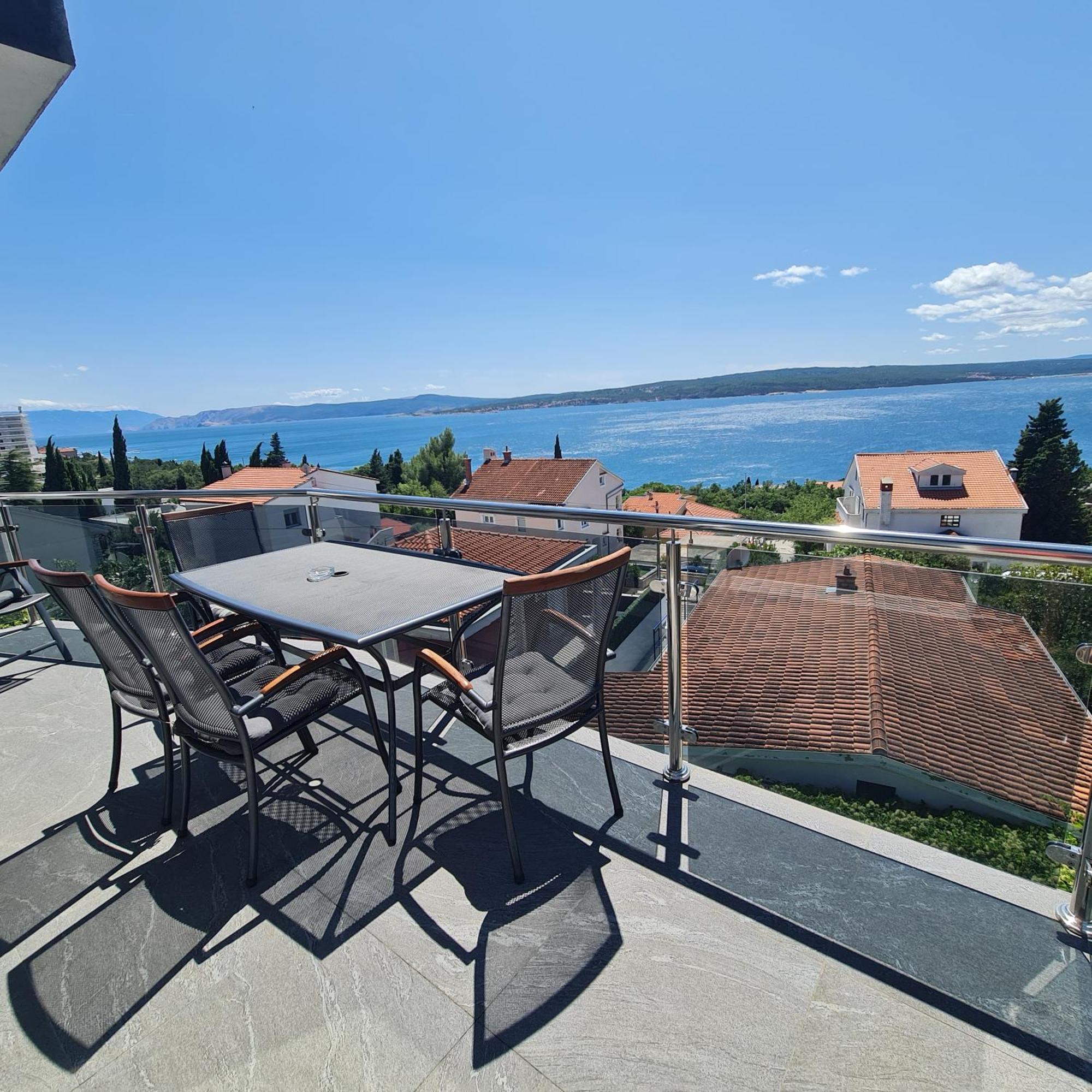 Apartments Blazevic, Heated Pool&Jacuzzi Dramalj Eksteriør billede